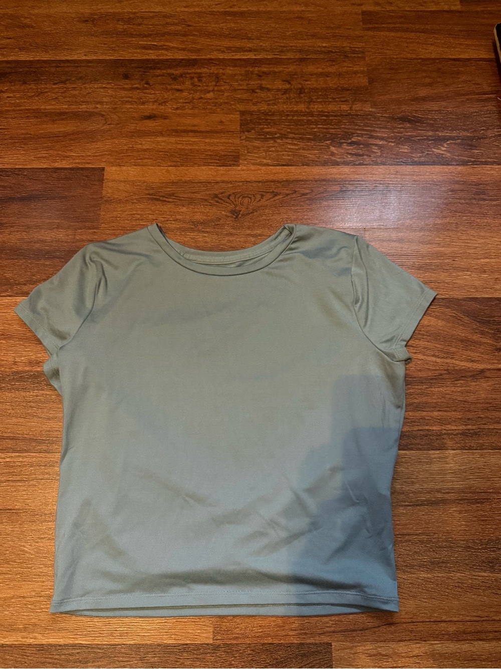 Hollister Short Sleeve Crew Tee in Sage Green
